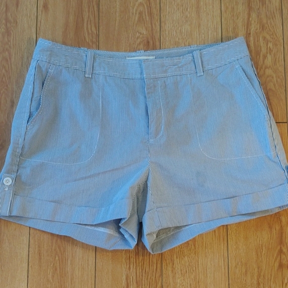 Banana Republic Martini Fit Blue Oxford Stripe Women's Cotton Shorts size 12 - Picture 1 of 11